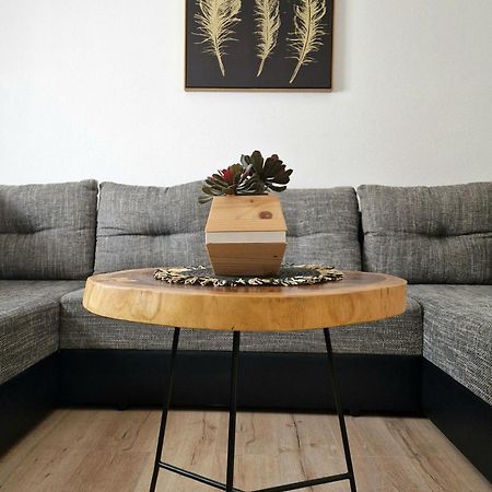 2 Bedroom Apartment Ljubica Sinj Buitenkant foto